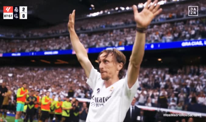 【写真・画像】「メッシやん！？」久保建英、“急加速ドリブル”でレアル・マドリードMFをぶち抜く「それ突破するか」「うますぎる」ラ・リーガ最終節で魅せた瞬間　1枚目