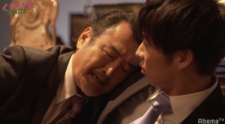田中圭＆吉田鋼太郎の密着シーンに視聴者歓喜「部長とはるたんにしか見えない」