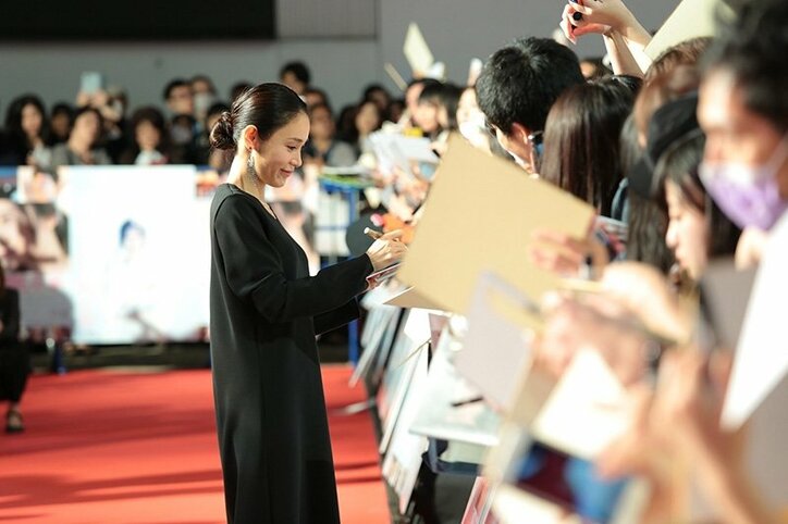 篠原涼子、西島秀俊、坂口健太郎らのファンサービスに会場熱狂！『人魚の眠る家』東京国際映画祭ワールドプレミア