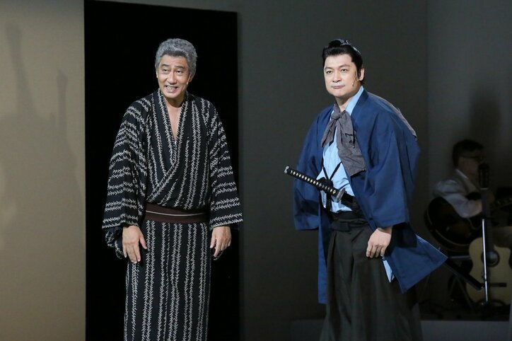 香取慎吾ら出演舞台「日本の歴史」が本日開幕 ゲネプロ写真到着