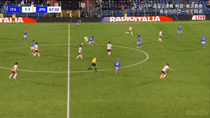 【写真・画像】「すごい音したぞ…」なでしこDFに衝撃アクシデント…至近距離クロスが顔面直撃「痛すぎる」「大丈夫か？」守屋都弥をファン心配　1枚目