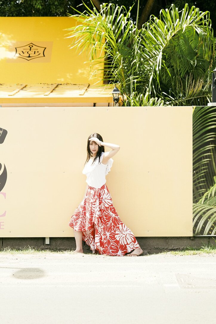 白いドレス姿も…鈴木絢音写真集、第二弾写真解禁