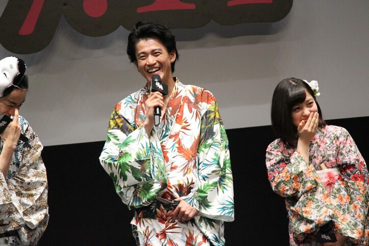 菅田将暉、橋本環奈の演技を絶賛「鼻をほじったり、ゲロを吐いたり」