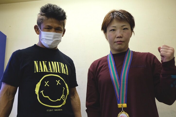 最強のアイドルへ!仮面女子・川村虹花、パンチを食らってもタックル MMA初挑戦で勝利