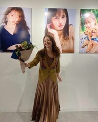 山本舞香がファンを魅了！“とびきりの笑顔”を見せたオフショットに「ずっと憧れの存在」「大好きです！」の声続々