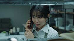 桜井日奈子、入浴シーンで“美肩”あらわ 夫が闘病する裏で非道な不倫温泉旅行 『余命3ヶ月のサレ夫』第3話