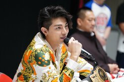 ハオウ（武知海青）が覆面D（関口メンディー）に宣戦布告「覆面Dのマスクを剥いで引退させます！」『覆面D』第7話