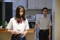 「女性はいつか結婚し子供を持つ将来を暗に示される」何気ない言葉が刃になる…アセクシュアルの女子高生が訴える日本社会での“生きづらさ”