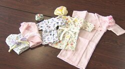 誕生死した赤ちゃんに服を着せてあげたい…「天使ちゃんの服」を作り、届ける母親たち