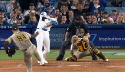 他球場ならホームラン！ 大谷翔平、188キロ弾丸フェンス直撃タイムリーに「ロケットやん」「打球が速すぎる」「おしい」ファン驚愕