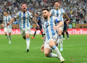 大記録達成のメッシが先制点！先発復帰のディ・マリアが追加点！アルゼンチンがフランス相手に２点リードで後半へ【W杯決勝】