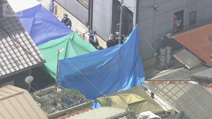 母娘遺体の上半身に複数刺し傷　玄関の外にも血痕　死後数日経過か　兵庫・たつの市 1枚目