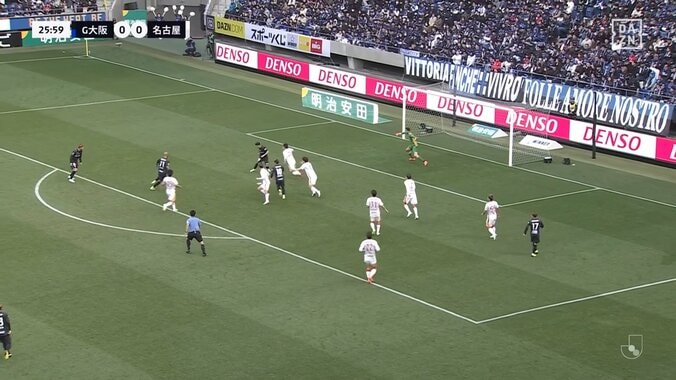 「かなり微妙な判定」「そりゃ取られるわ」Jリーグでファン物議の判定！