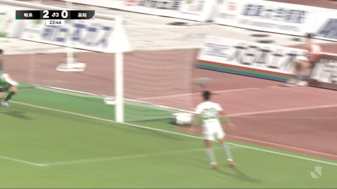 「同情しちゃう」日本人GKの“ありえないオウンゴール”に衝撃…驚愕ミスに「嘘でしょ…」「何が起こった？」 3枚目