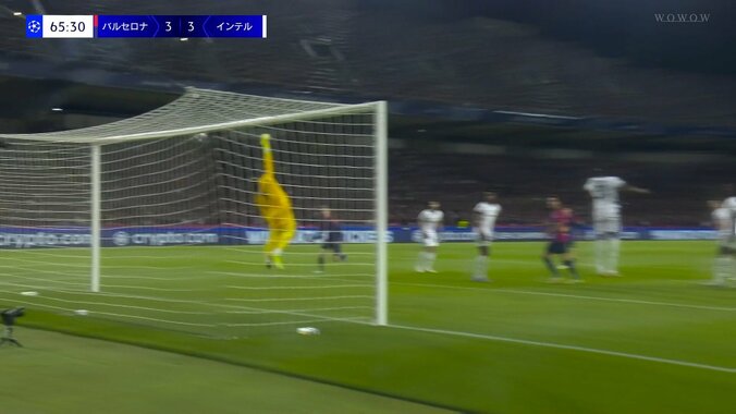 「絶対当たりたくない、穴開く」SNS騒然！バロンドール候補が放ったド迫力の“殺人級”弾丸ミドルが話題沸騰「ロケット砲」「銃弾のよう」 5枚目