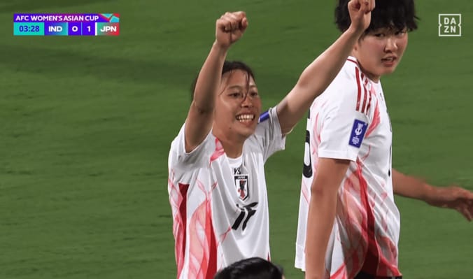 ゴールを喜ぶ山本柚月