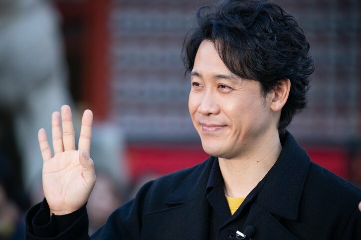 高畑充希、今年の漢字は「再」　筆さばきに歓声あがる