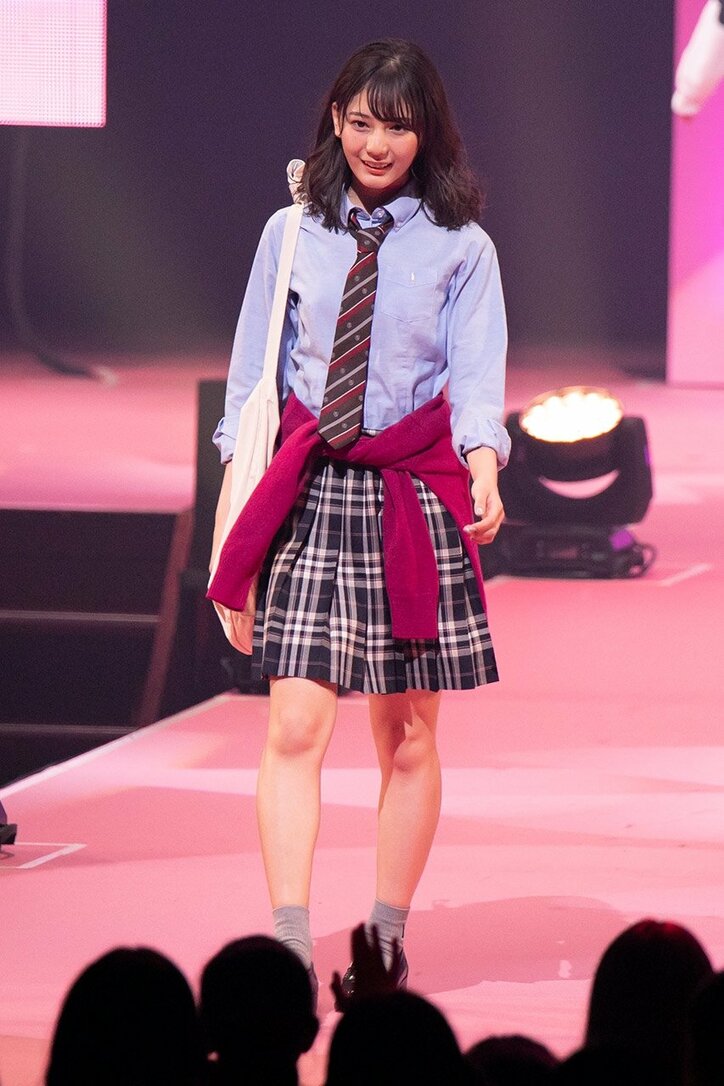 けやき坂46小坂菜緒がクールさとフレッシュさで客席魅了、BGMは『二人セゾン』