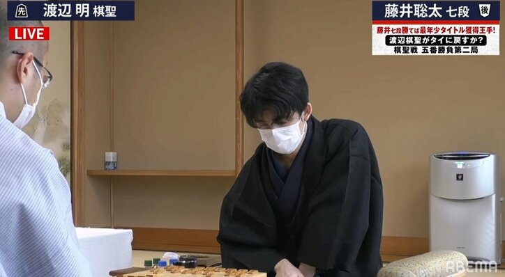 【画像】藤井聡太七段、タイトル戦初の和服