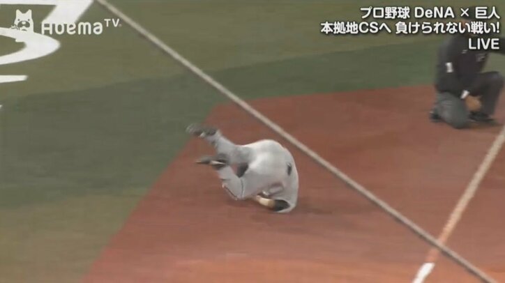 巨人村田、守り慣れた横浜スタジアムの三塁で好プレー！先発菅野もガッツポーズ