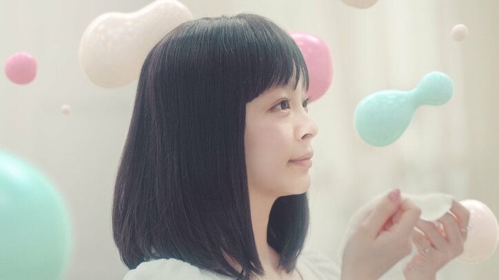 きゃりー、黒髪&ナチュラルメイクに大変身　シートマスクのCM出演