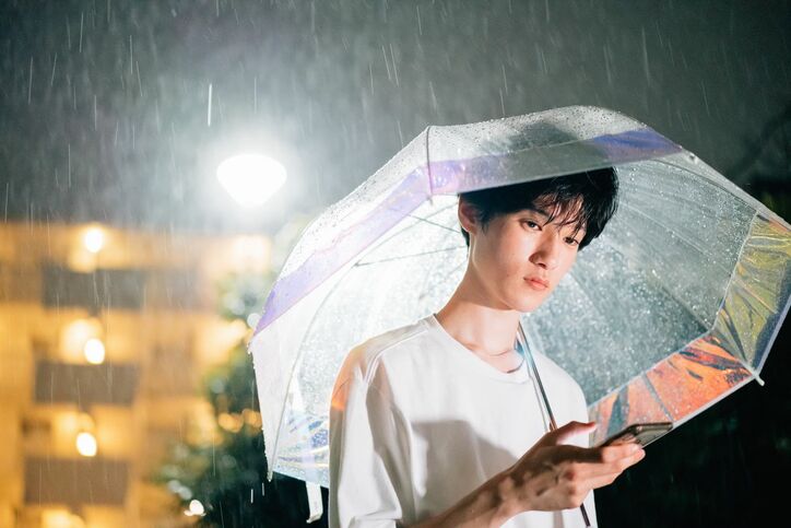 Seventeenモデルしおり、メンノンモデルりおに可愛すぎる告白「ここ、光らせてみて」『オオカミちゃんとオオカミくん』第3話