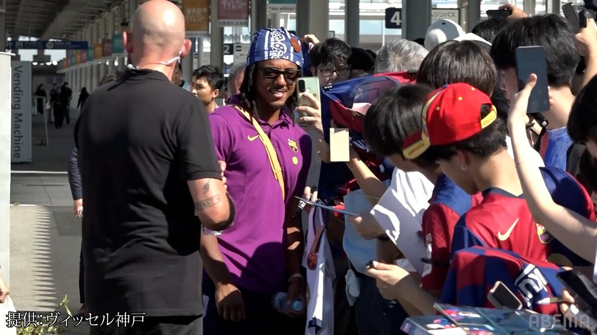 来日中！FCバルセロナ サッカーフランス代表 クンデ 直筆サインパネル 証拠あり 来日中！FCバルセロナ サッカーフランス代表 クンデ 直筆サイン