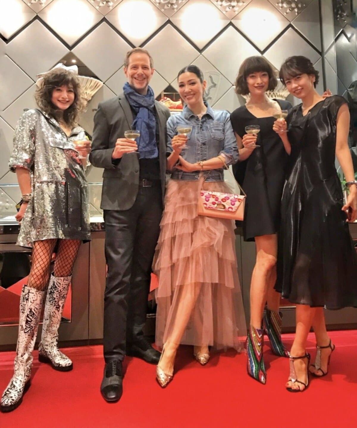 二人とも足細っ！！」山田優、西山茉希とセクシータクシードライバー