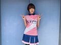 モデル雀士・岡田紗佳、ピンクのユニフォーム姿を公開し「何着ても似合う」「むちゃくちゃかわいくてビビりました」の声