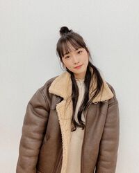 川栄李奈の“お団子ヘア”オフショットに「可愛すぎて」「似合ってる」と称賛の声
