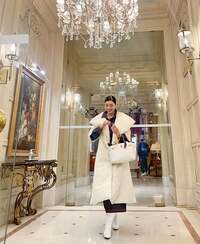 AHN MIKA『アネラ新作デニムセットアップでパリ散歩』