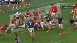 なぜそのコースが見えている？世界的SHが投げた超ロングラストパスが正確無比すぎる“デュポン劇場”解説者ベタ褒めの神技術