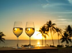 結婚して海外に住む！　人気の場所1位は…圧倒的人気を誇るハワイに