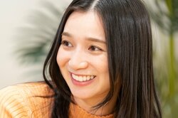 芹那が芸能人合コンに参加！ 大人の色気ムンムンの黒髪ロングスタイルにヒロミ＆指原「お姉さんになってる」「綺麗」