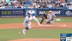 痛恨のミス… 大谷翔平の“想定外の打撃”で異変「動きヤバい」 ビックリした相手投手の様子がおかしくなる