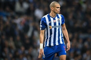 ポルト、40歳DFペペとの契約延長を発表！ 新契約は2024年夏まで