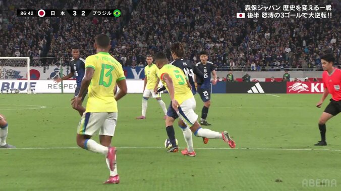 衝撃！伊東純也、ブラジル代表2人の間を真っ向からぶち抜く異次元のドリブル！「ネイマールいるやん」「イナズマ見えた」 5枚目