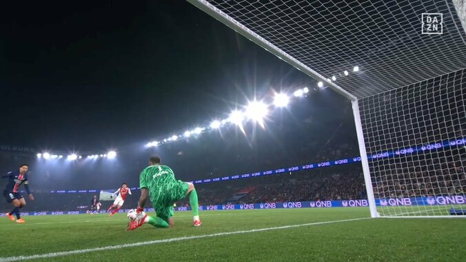 【映像】南野拓実、ドフリーからGK正面に痛恨ミスショット