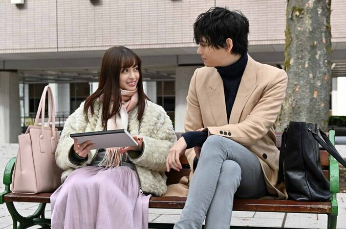 橋本環奈が男性3人の間で揺れ動く！  連続ドラマ初主演『1ページの恋』放送決定 4枚目