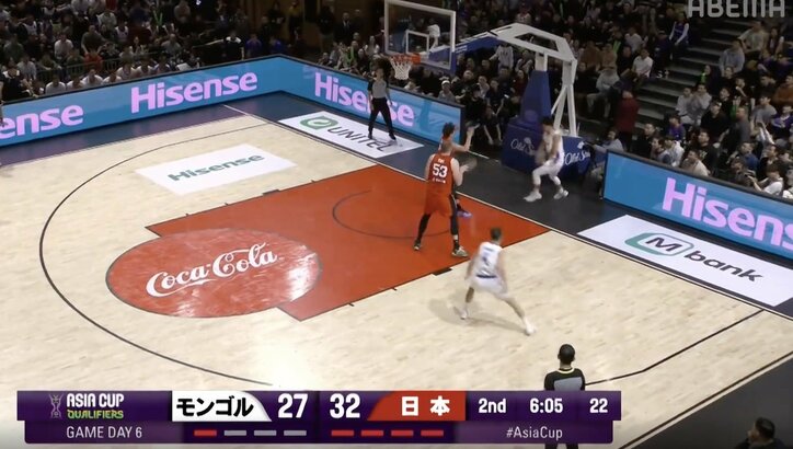 【写真・画像】何が起きた？ 全員ダマされる“想定外の動き”「絶対無理！」 バスケ日本代表センターの“珍フリースロー”に騒然「絶対引っかかる」「コレはw」　1枚目
