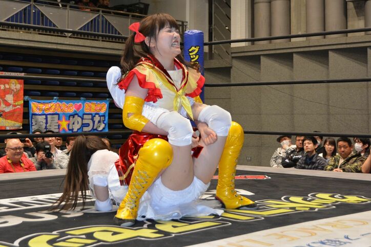 筋肉アイドル・才木、LinQ・伊藤麻希、ゼクシィを凶器使用で自粛中の「婚勝軍」…東京女子プロレス、夏の後楽園に向け激化!