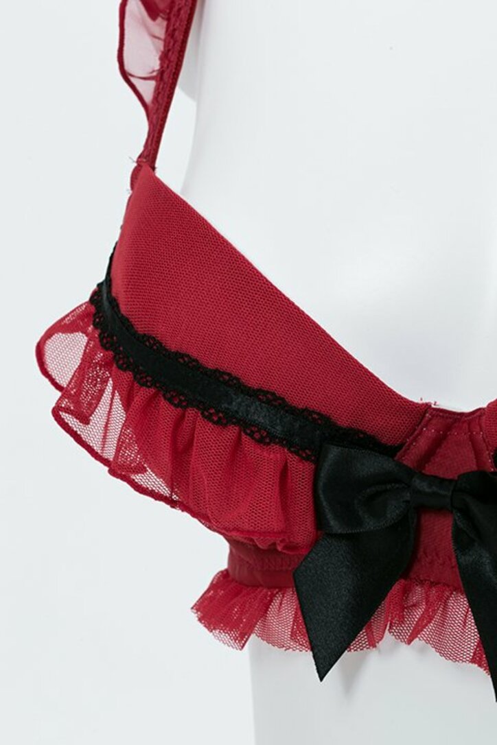 『ローゼンメイデン』真紅と水銀燈が大人可愛いランジェリーに【画像22枚】