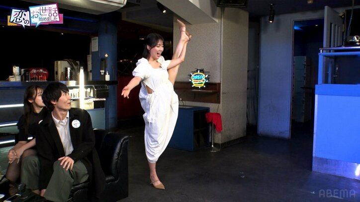 お腹チラ見せI字バランス披露! 「ミスFLASH2023」グランプリの28歳グラドルが芸能人合コンに登場