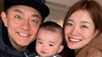 井戸田潤(52)の妻・蜂谷晏海(32) 7月誕生の長男との家族3ショット「ニコニコのお顔たまんない」「師匠が座っているのかと思った」