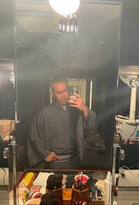 市川海老蔵『稽古着へ』