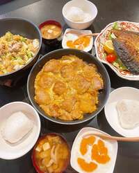 みきママ『ソッコーカツ煮とアテモヤです！！』