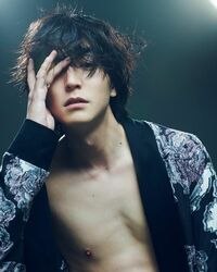 「胸が高鳴りました」「かっこよすぎて動悸止まらないです」稲葉友、色気漂うセクシーショット披露しファン歓喜