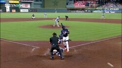 「あんなボール見たことない」 ドジャースのベテラン右腕が大暴投 予想外の“失点回避”に解説者も苦笑した瞬間