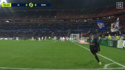 「本当にいいボール蹴るよな」伊東純也、先制の起点となった正確すぎるピンポイントクロスに脚光 チャンスクリエイト数もリーグトップに