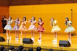 人気アイドルFRUITS ZIPPERが卒業式に潜入！「頭抱えてるw」サプライズLIVEで何も知らされてなかった生徒たちがトンデモないことに…